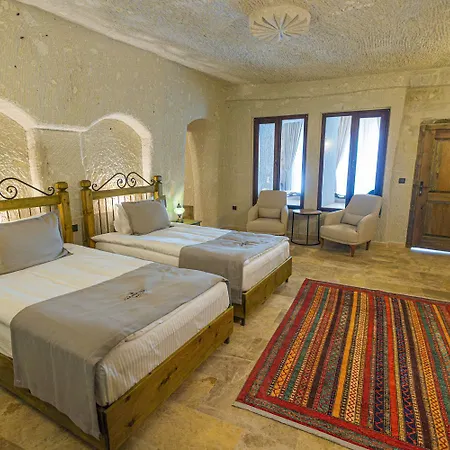 Hotel Majestic Cave House