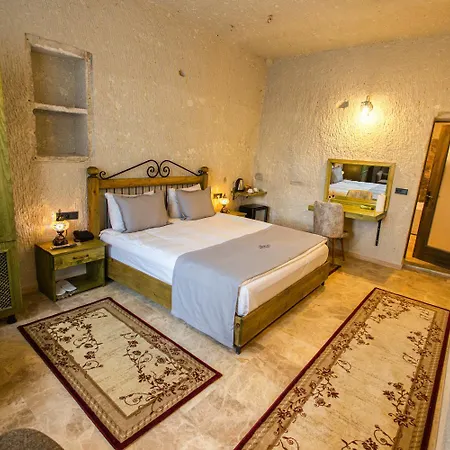 Majestic Cave House * نفسهير