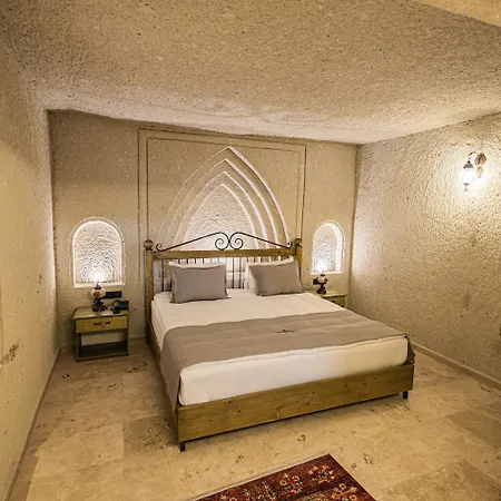 Majestic Cave House فندق *