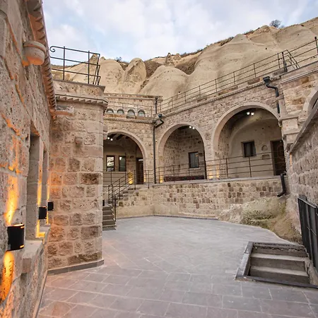 Majestic Cave House נבשהיר