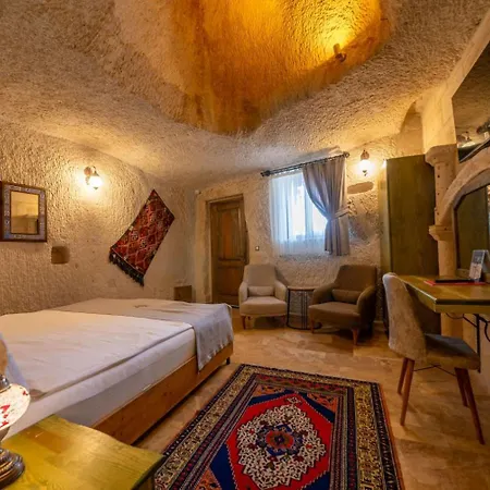מלון Majestic Cave House