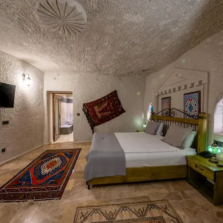 מלון Majestic Cave House *