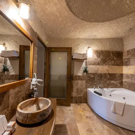 Majestic Cave House נבשהיר