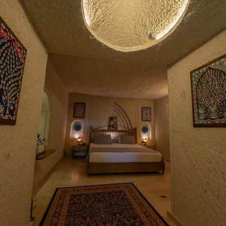 מלון Majestic Cave House *