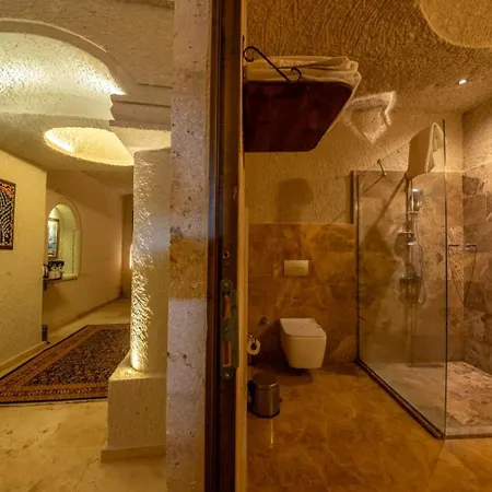 מלון Majestic Cave House