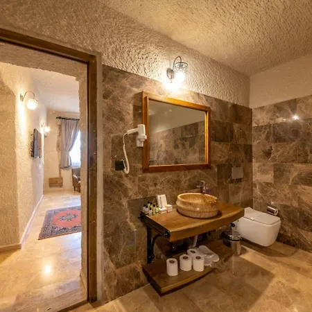 מלון Majestic Cave House *
