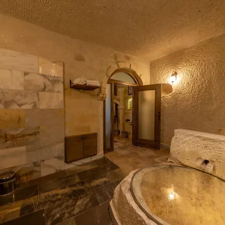 Majestic Cave House מלון *