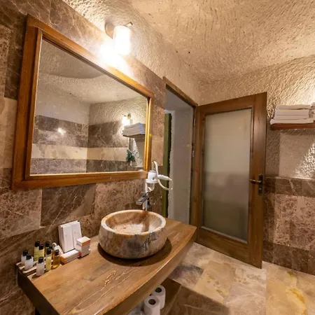 Majestic Cave House מלון נבשהיר