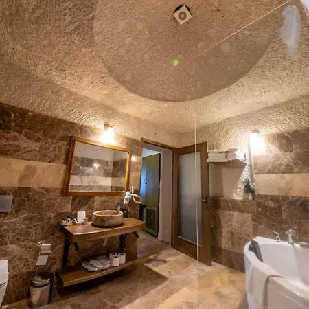 Majestic Cave House נבשהיר