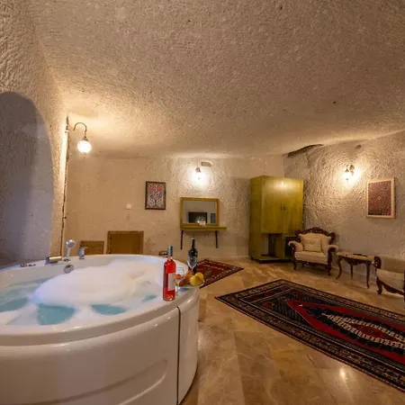 Majestic Cave House מלון נבשהיר