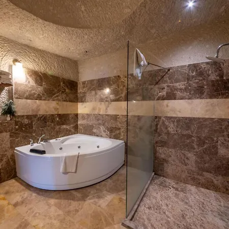מלון Majestic Cave House נבשהיר