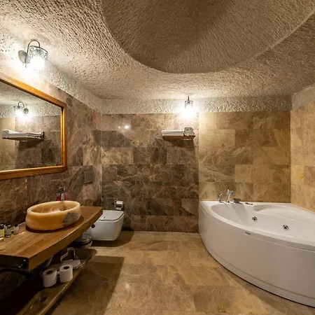 Majestic Cave House מלון *