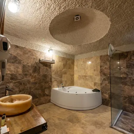 Majestic Cave House נבשהיר