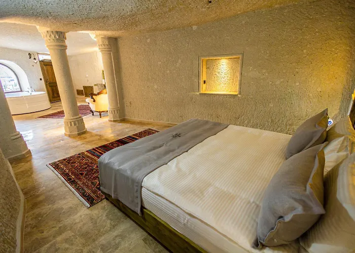 Majestic Cave House Otel *
