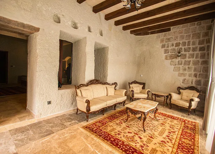 Majestic Cave House Hotell *