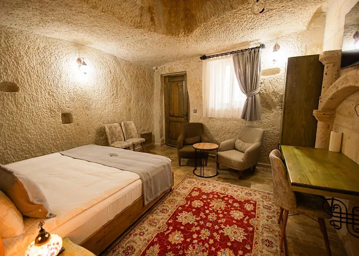 Majestic Cave House *